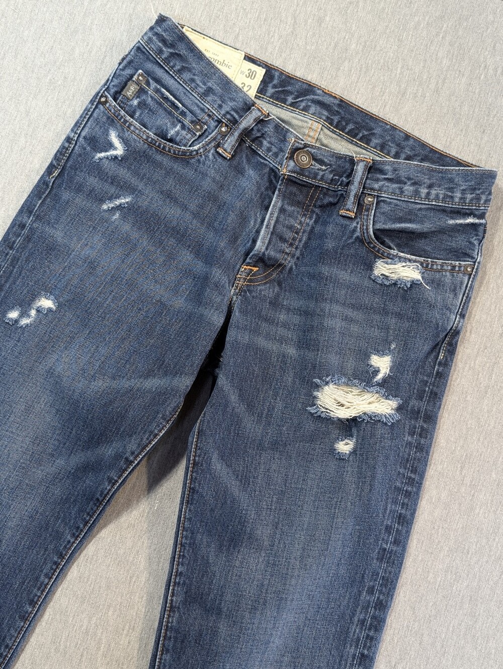 Abercrombie & Fitch The A&E Slim Straight Jeans Men's 30 X 32 Distressed Blue